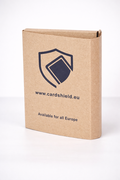 (VORBESTELLUNG) CardShield Schutzhülle (VERSAND AM 20. APRIL)