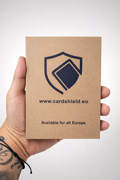 (VORBESTELLUNG) CardShield Schutzhülle (VERSAND AM 20. APRIL)